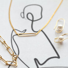 Load image into Gallery viewer, Thick rectangle link bracelet