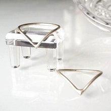 Load image into Gallery viewer, Chevron Band Ring - Origami Jewels