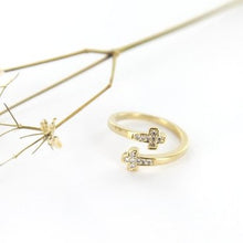 Load image into Gallery viewer, Criss Cross Ring - Origami Jewels