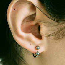 Load image into Gallery viewer, 16g Horseshoe Ring - Origami Jewels