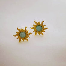 Load image into Gallery viewer, Gold Sun necklace