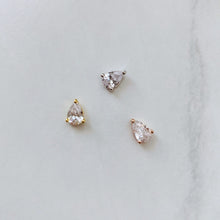 Load image into Gallery viewer, 20g, 18g, 16g CZ Teardrop cartilage earring, conch threadless labret piercing, Tragus earring, teardrop forward helix earring, tiny earring