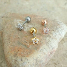 Load image into Gallery viewer, Mini flower cartilage earring, 4mm flower threadless labret, small tragus barbell, conch flower stud, tiny flower 18g 20g push pin flat back