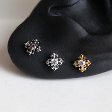 Load image into Gallery viewer, 925 Silver Medieval Cross Stud • Armor Conch Earring • 18g Flat Back Tragus • Cartilage Ring • Sterling Silver Cross Threadless Labret