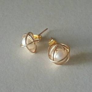 Pearl Knot Earrings - Origami Jewels