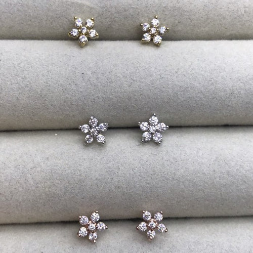 flower earrings, small earrings, dainty flower studs, tiny flower earring, cute wedding gifts for her, baby shower gift, bridesmaids gifts