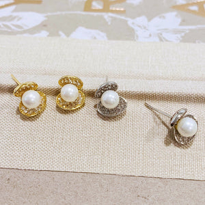Shell Pearl Earrings - Origami Jewels